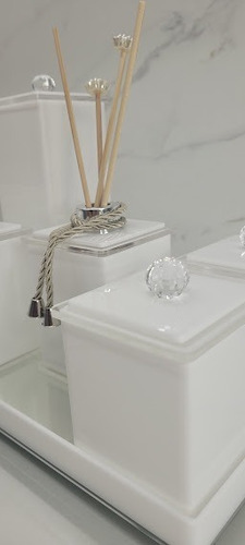 Kits De Acessórios Para Banheiro Organiza Acrílic Quadritti Quadrado Branco Liso Com Cristal X 6