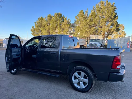 RAM Ram 2500 5.7 R/t Regular Cab 2500 4x4 At