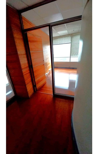 Imagen 19 de 30 de Arriendo Oficina De 681,81 M2, Metro Pedro De Valdivia