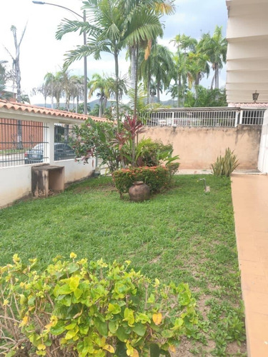 Imagen 2 de 12 de Liliana Martinez Remax Amplia Casa En Urbanizacion La Viña Cd 133454