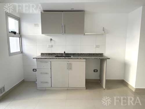 Imagen 11 de 26 de Venta De Departamento De 2 Ambientes En Wilde Con Patio Y Cochera Opcional (24324)