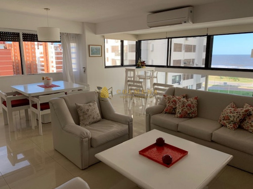 Apto En Muy Buena Ubicacion En Parada 1 Brava, De 3 Dor, 2 Baños Linda Vista. Consulte!!!!!!!- Ref: 2070