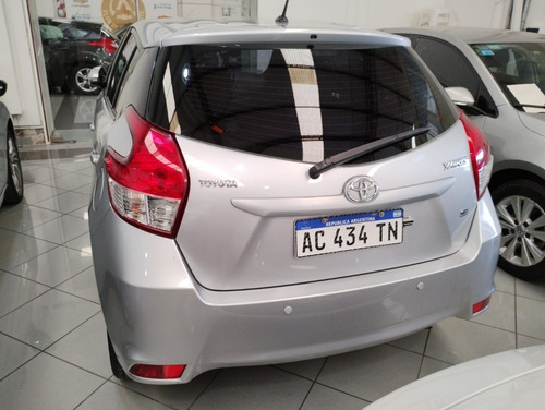 Imagen 22 de 25 de Toyota Yaris 1.5 Cvt, Concesionario Oficial