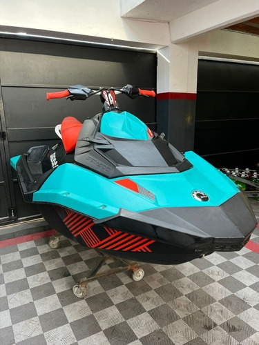 Imagen 1 de 19 de Sea Doo Spark Trixx