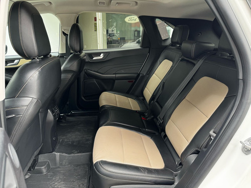 Ford Escape 2.5 titanium hev