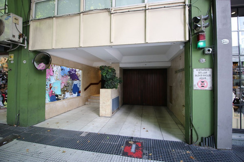 Venta De Cochera En Recoleta