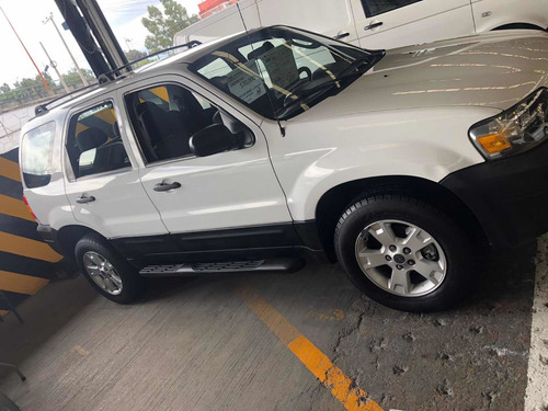 Imagen 2 de 14 de Ford Escape 2007 2.0 Xls Tela L4 At
