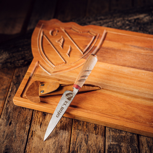 Tabla Asador Independiente Y Cuchillo Asado Del Rojo