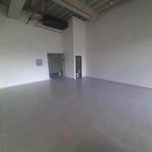 Venta Local Comercial 95 Mts2. Hotel Hesperia Wtc Valencia