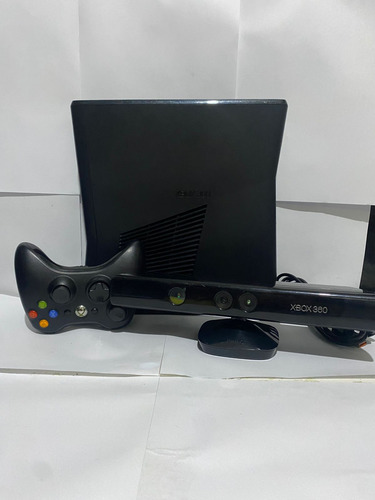 Xbox 360 Com 1 Controles 1 Kinect 500gb Com Varios Jogos (Recondicionado)