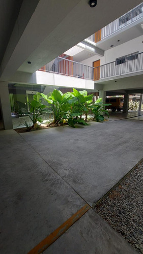 Alquiler - Departamento 2 Ambientes En Beccar Con Cochera Y Pileta