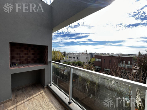 Venta Departamento 3 Ambientes Con Balcón Y Cochera En Nuevo Quilmes Externo - Bernal