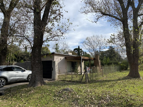 Imagen 11 de 11 de Venta Casa Con Pileta Y Jardin Forestado Roldan
