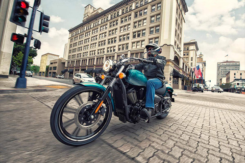 Kawasaki Vulcan 900 Custom