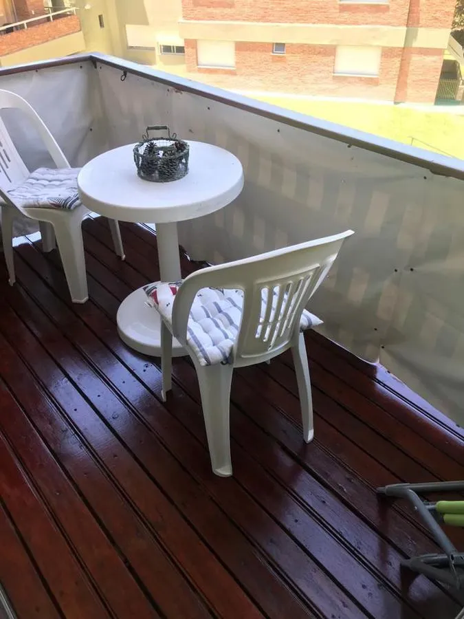 Apto, Dos Dormitorios, Segundo Piso Por Escalera, En Arcobaleno- Playa Mansa · Foto 2
