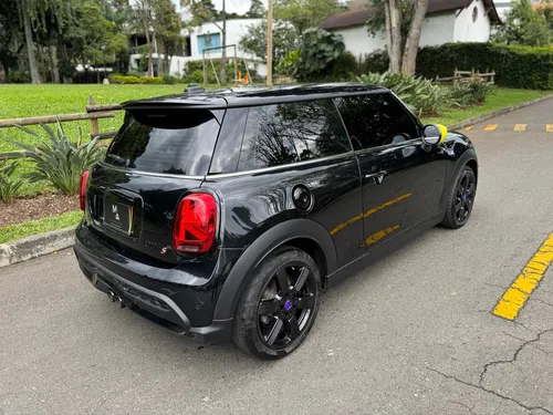 Mini Cooper S 2024 May Field