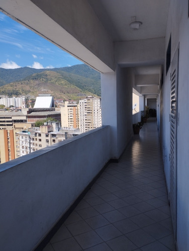 Imagen 2 de 7 de Cubiculos Alquiler Av Urdaneta A 2 Cuadras. Roca Contáctenos Desde La Opción Teléfono.