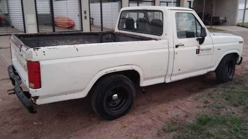 Ford F-100 -