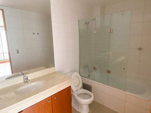 Hermoso Y Amplio Departamento, Excelente Sector (4d / 4b)