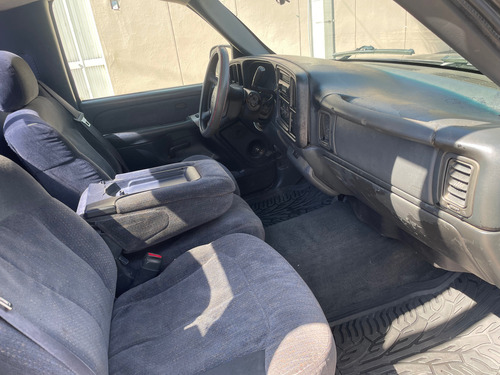 Chevrolet Cheyenne 5.3 2500 Cab Reg K 295hp 4x2 Mt