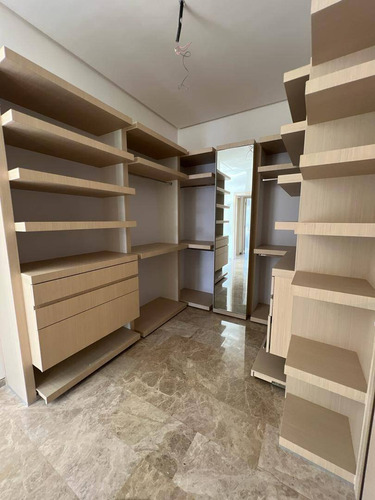 Townhouse En Altos De Guataparo - Acepta Financiamiento