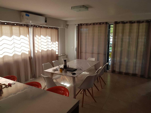 Casa 4 Dormitorios Con Pileta - O Higgins 9000 - Fisherton Rosario | Venta