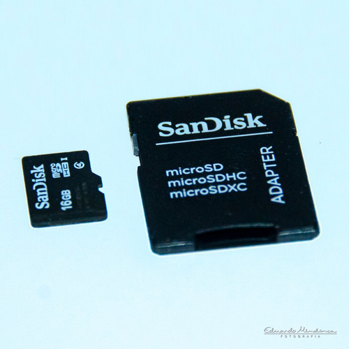 Imagem 4 de 5 de Micro Sd 16gb Sandisk Com Adaptador Pra Desocupar Espaço