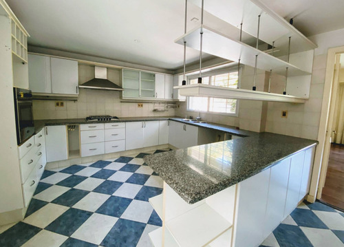Imagen 9 de 24 de Venta Casa Con 3 Dormitorios, 3 Baã¿â±os, Piscina Y Jardã¿ân En Carrasco Sur A Cuadras De La Rambla