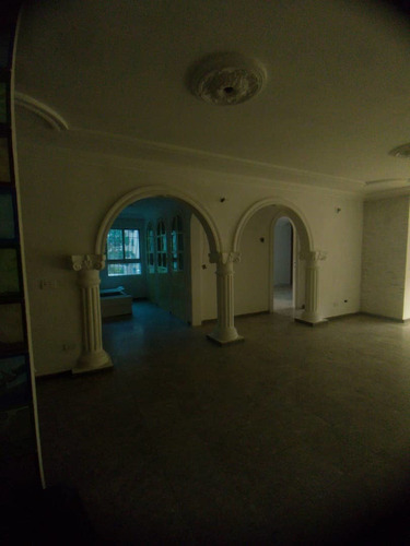 Imagen 14 de 21 de Venta De Apto. Los Teques, Urb. Simón Bolívar.