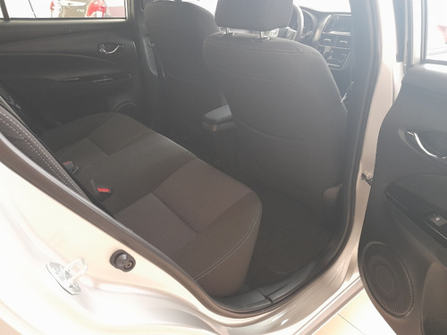 Imagen 13 de 15 de Toyota Yaris Xls 5 P Cvt My 23 Gi