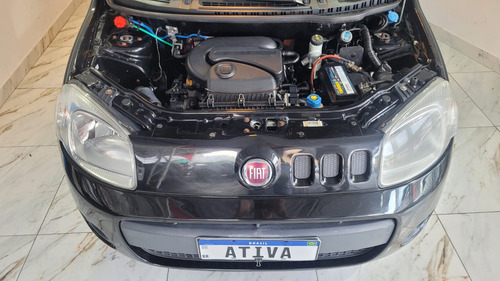 Fiat Uno Uno Vivace 1.0 8V (Flex) 4p