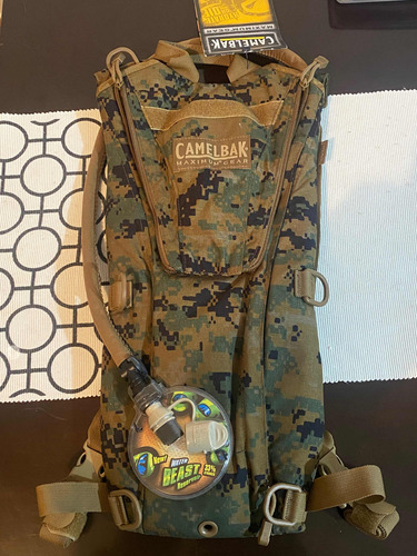 Camelbak Pixelado Verde Militar