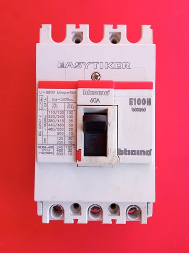 Interruptor Termomagnético Btzino 3 Polos 60 A