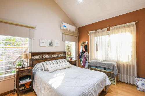 Casa En Venta 6 Ambientes 3 Dormitorios Pileta Y Quincho Zona Aldea Fisherton