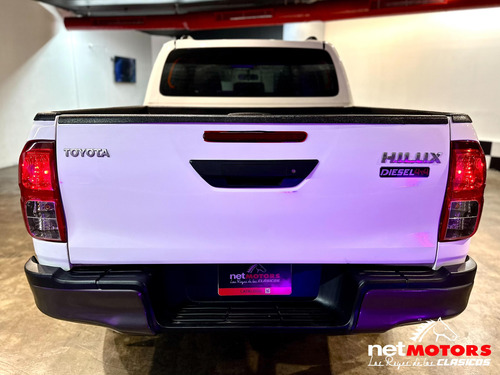 Toyota Hilux 2.8 Tdi Cabina Doble Mt