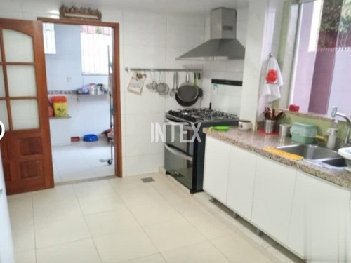 Imagem 18 de 25 de Ótima Casa Próximo A Praia, Em Rua Tranquila Com 4 Quartos, 3 Suítes, 2 Garagens, Interfone, 260 Metros Dentro De Camboinhas. - Ca00614 - 69814636