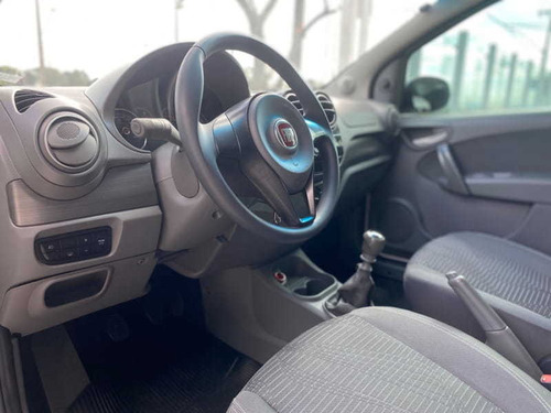 Imagem 8 de 15 de Fiat Palio Attractive 1.0 2014