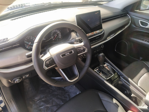 Imagen 6 de 24 de Jeep Compass Longitude T270