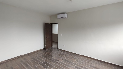 Imagen 12 de 23 de Casa De 3 Habs Cada Una Con Baño, Los Encinos
