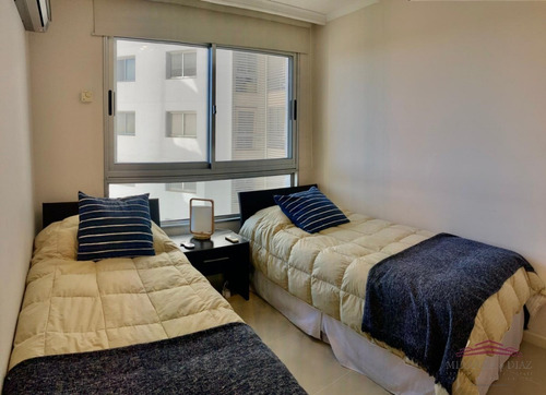 A Pasos De Playa Brava Y Con Los Mejores Amenities.- Ref: 1443