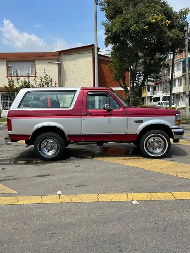 Ford Bronco 5.0 Xlt