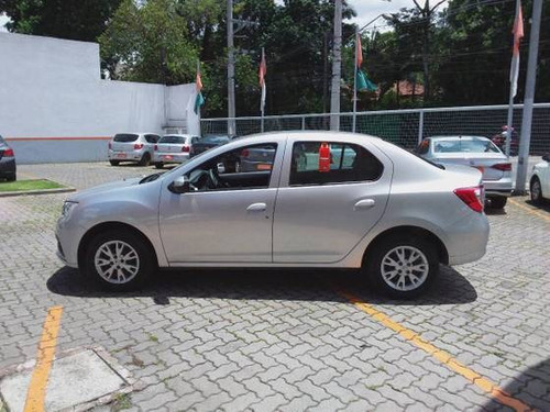 Imagem 9 de 10 de Renault Logan 1.0 12v Sce Flex Zen Manual