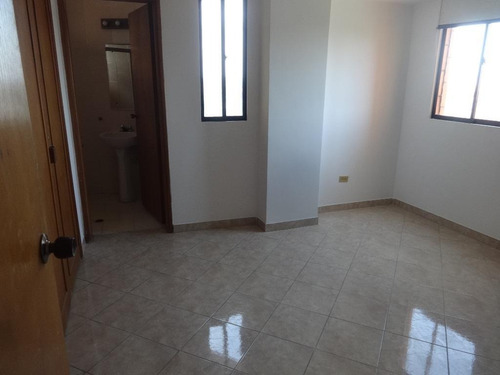 Imagen 9 de 10 de Alquiler Apartamento Con Planta Electrica Piscina Maracaibo