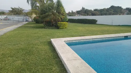 A Minutos De La Uvm Y Walmart Paraíso Casa En Conjunto Horiz