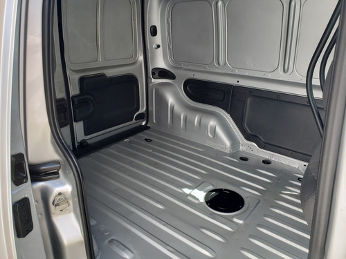 Imagen 13 de 22 de Renault Kangoo 2015 1.6 Furgon Ph3 Confort 1plc