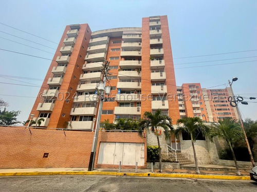 Apartamento En Venta En Zona Este De Barquisimeto Cerca De La Av Los Leones - Planta Electrica - 138 Mts 2 - Cocina Moderna Ey 