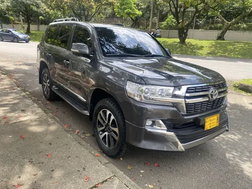 Toyota Land Cruiser 200 4.5 Imperial Diésel At 4x4 2013
