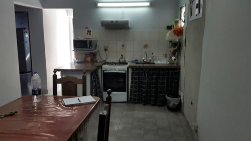 Imagen 5 de 13 de Bloque En Venta Con Casa 6 Ambientes Y Dos Departamentos 2 Ambientes
