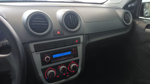 Volkswagen Saveiro 1.6 Ce 101cv Pack Electr.