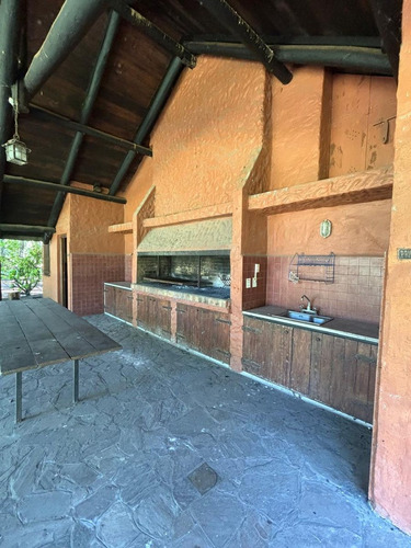 Venta Quinta, Pileta, Quincho Barrio El Remanso.